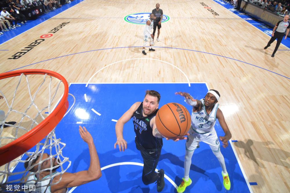 全队拥抱在 全队拥抱在