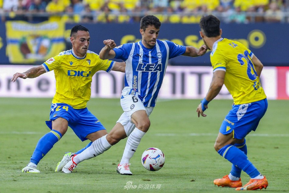 他在赛场上 他在赛场上