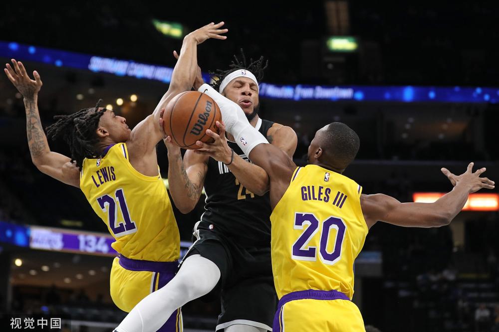 钟内连进三 钟内连进三