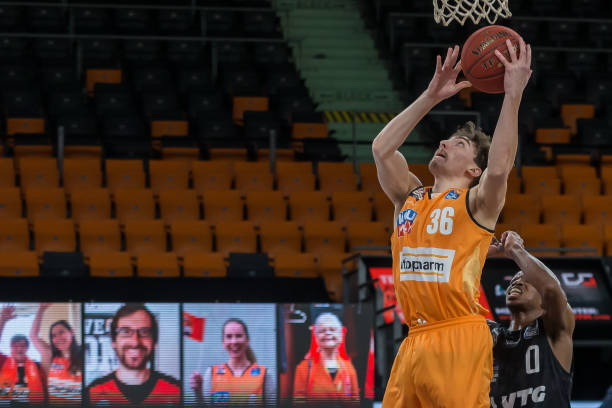 轻易突破 轻易突破