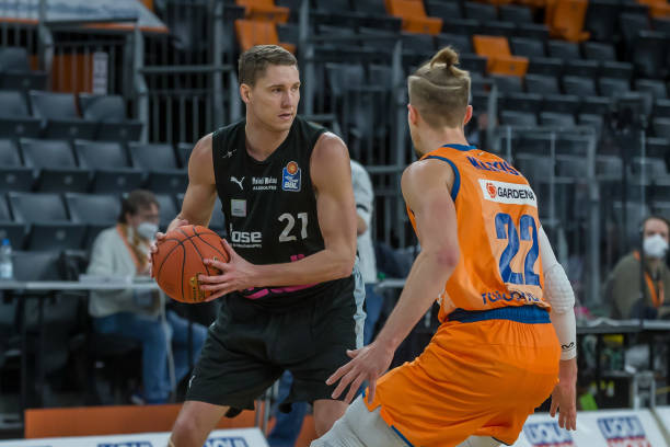 发生在雷尼 发生在雷尼